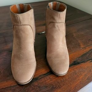 Lucky Brand Tan Suede Wedge Size 8